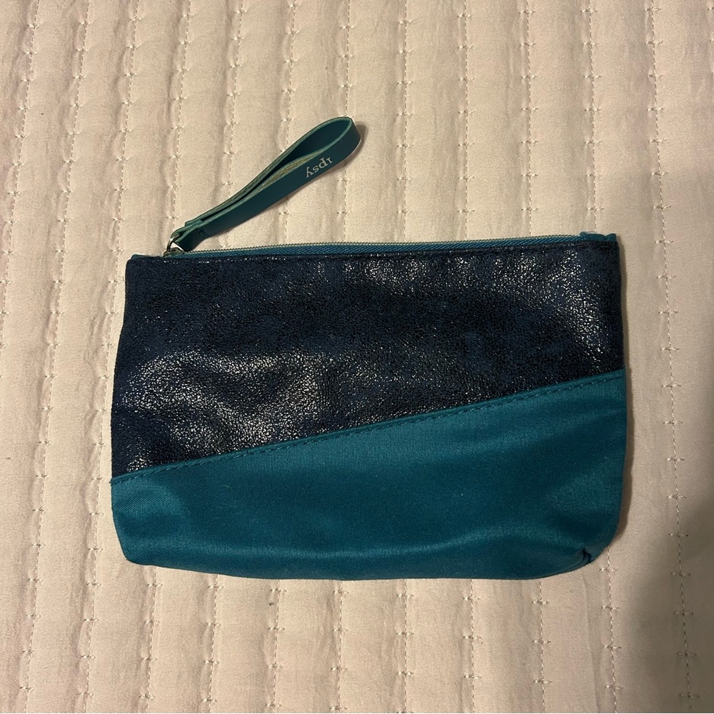 FINAL SALE: Blue ipsy Bag